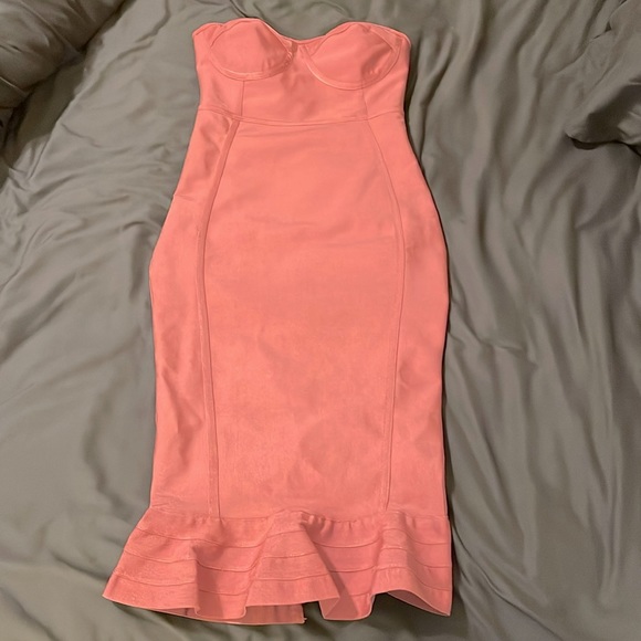 Pretty Little Thing cocktail dress - Picture 2 of 6